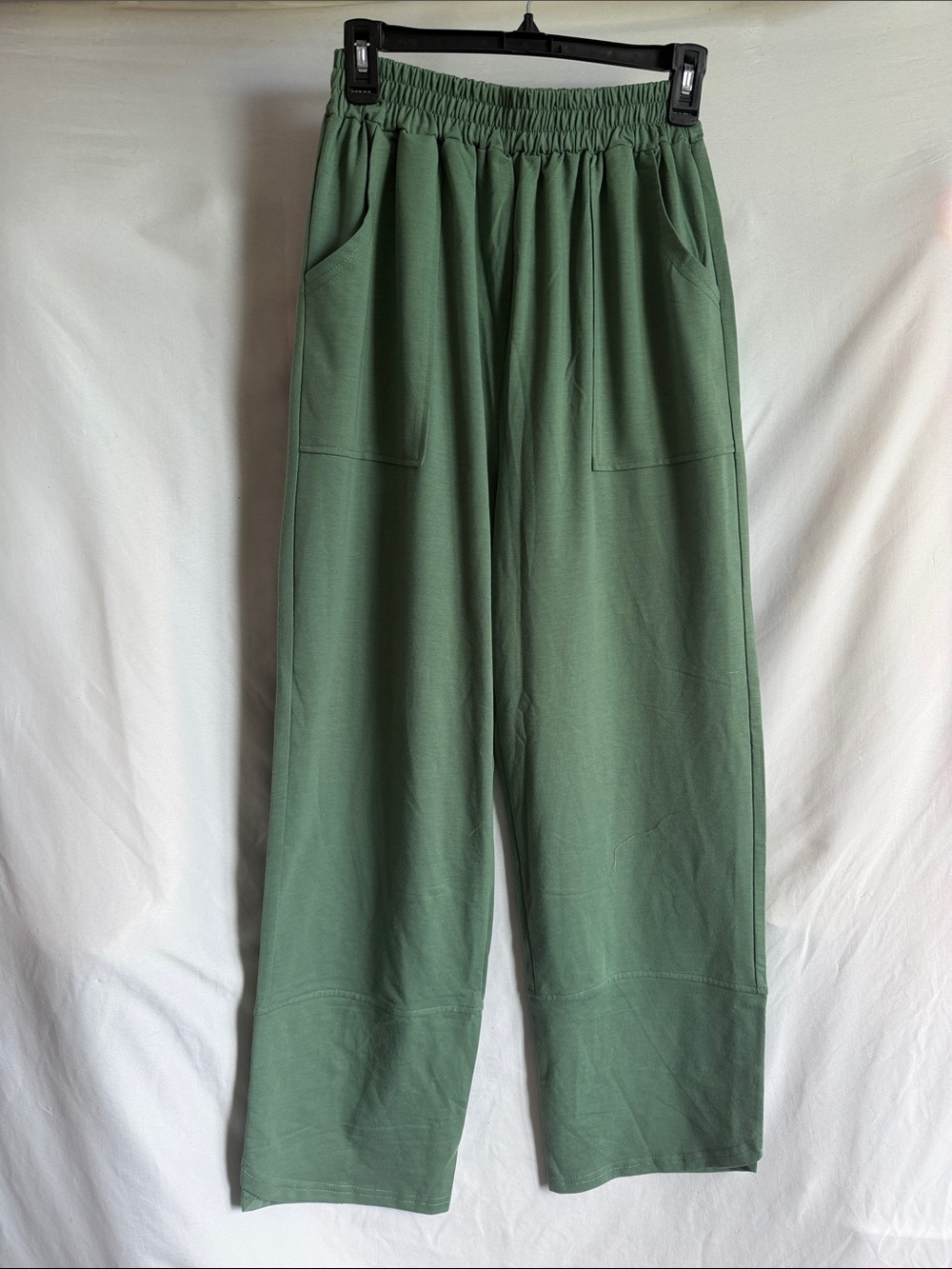 Wide-Leg Drawstring Pants in Olive Green
